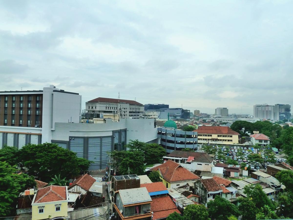 Pinnacle Apartment Pandanaran Semarang Esterno foto