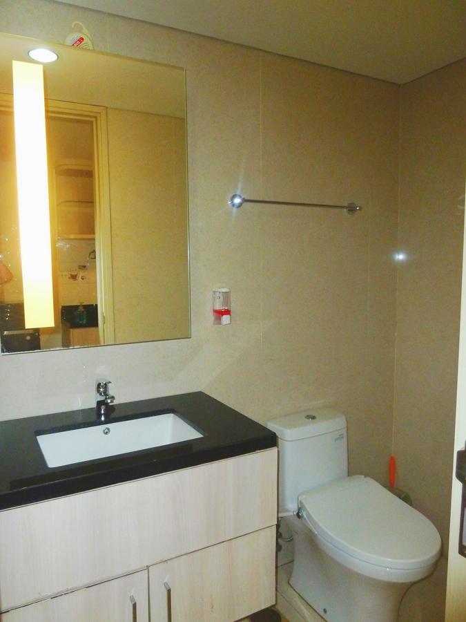 Pinnacle Apartment Pandanaran Semarang Esterno foto